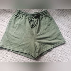 SHEIN Green Athletic Shorts with Elastic Waistband